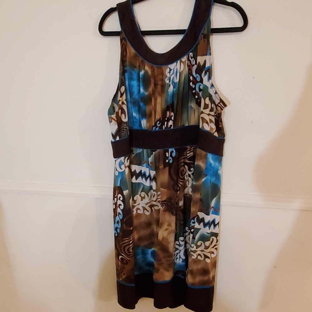Dress - Picture 3 of 3